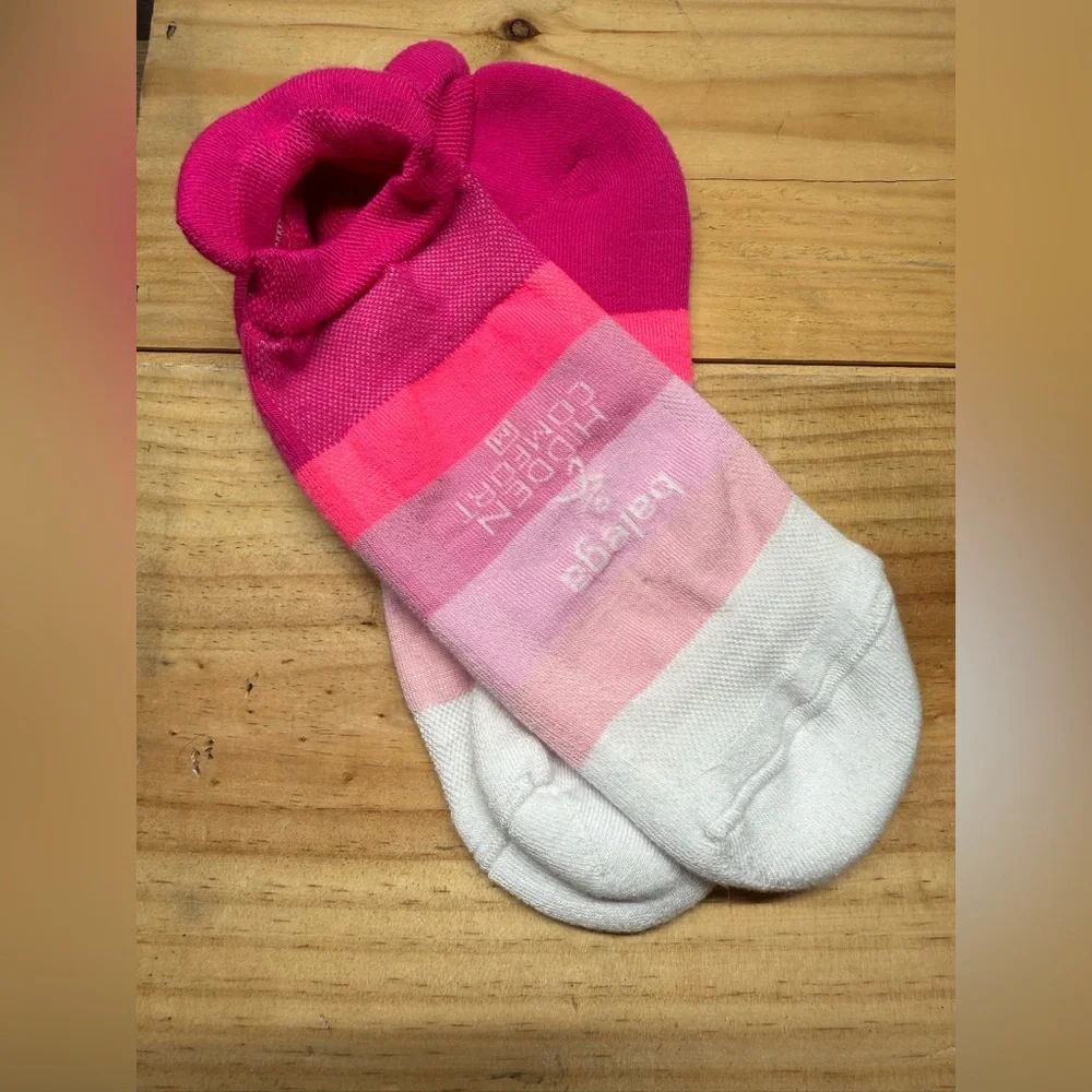 EUC (3) Balega High Cushioning No-Show Socks - Medium - Picture 2 of 4